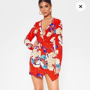 Pretty little thing wrap dress 😍